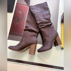 New LEONA Brown Suede Boots • Stacked Heel • Women’s 8.5